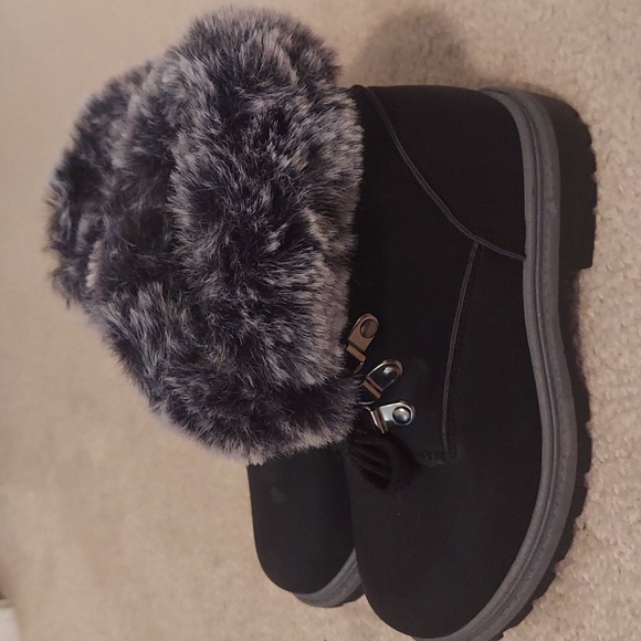 Jessica Carlyle Julio Faux Fur Boots - Picture 3 of 5